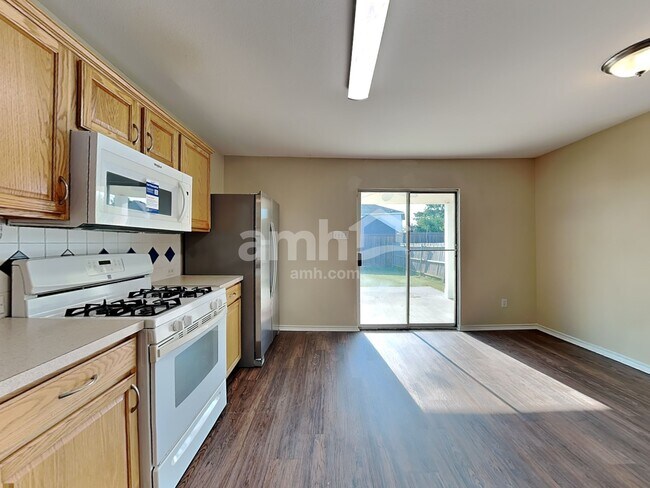 Foto del edificio - 2010 Misty Hollow Ct