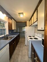 Building Photo - 206 Mill St