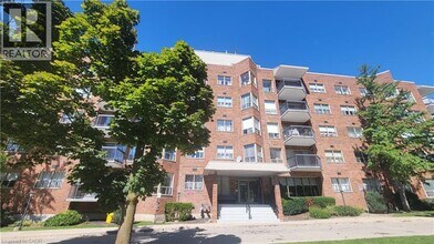 Building Photo - 300 Keats Way