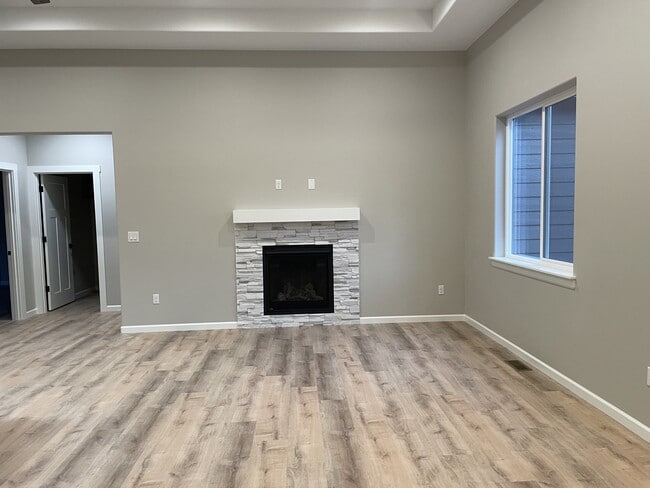 Building Photo - 11727 E Fig Cir