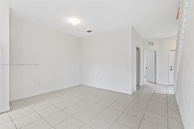 Building Photo - 3 bedroom in North Miami Beach FL 33179
