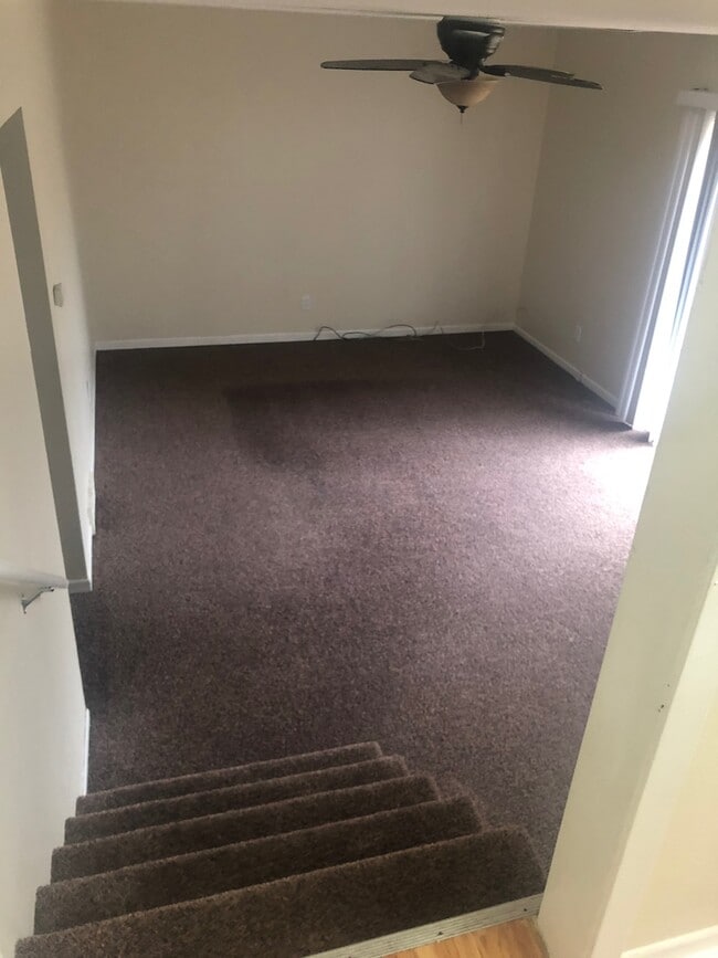 Building Photo - 4 bed, 2 bath House in Des Moines