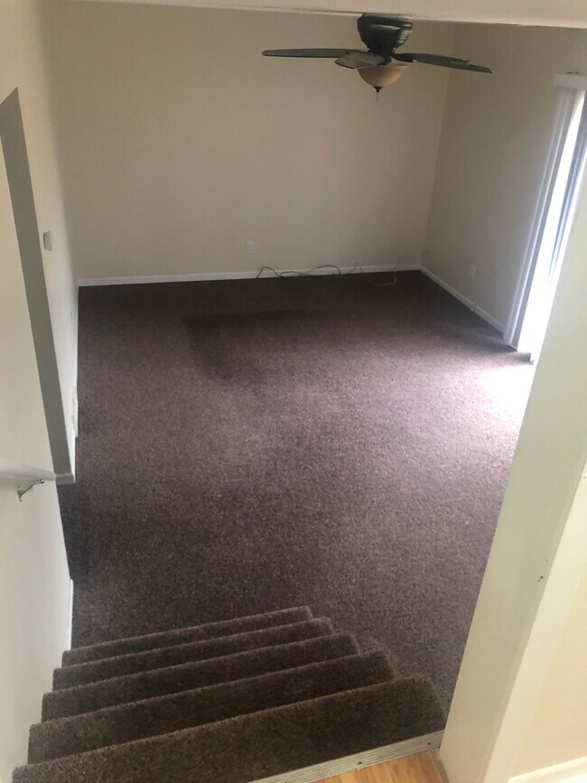 Foto del edificio - 4 bed, 2 bath House in Des Moines