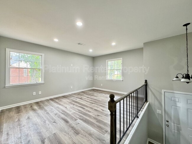 Building Photo - 908 Pinecrest Cove