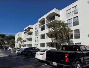 Building Photo - 2150 SW 16th Ave