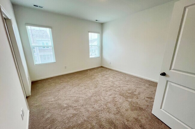 Foto del edificio - 1649 Stanley St