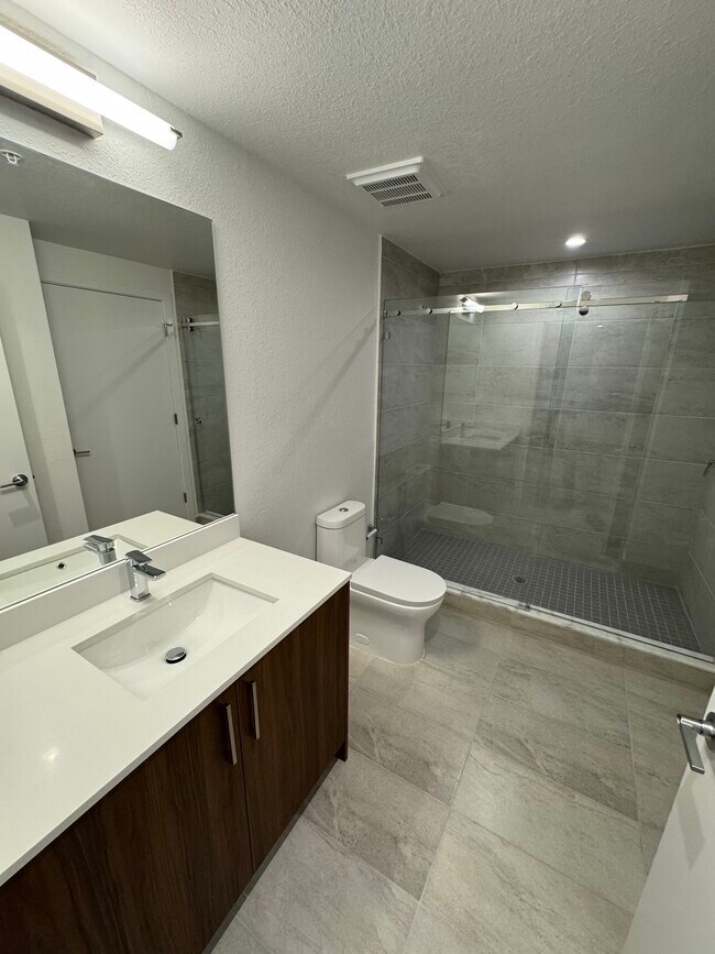 Foto del edificio - 3821 NW 12th Ter