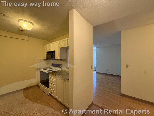 Building Photo - 373 Highland Ave