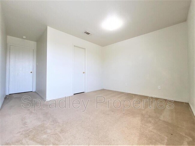 Building Photo - 124 Ryan Cir