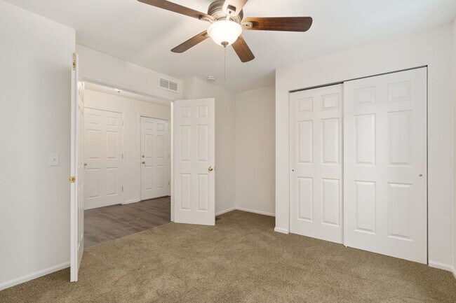 Foto del edificio - 1803 Fossil Creek Pkwy