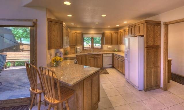 Building Photo - 23679 Dogleg Dr