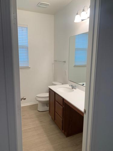 Foto del edificio - 1170 Lonesome Oak Drive