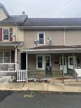 Building Photo - 142-144 Jamestown St