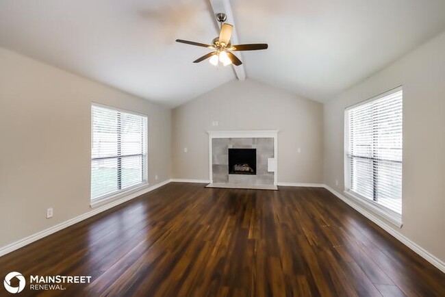 Foto del edificio - 816 GLEN HOLLOW DR, CONROE, TX 77385