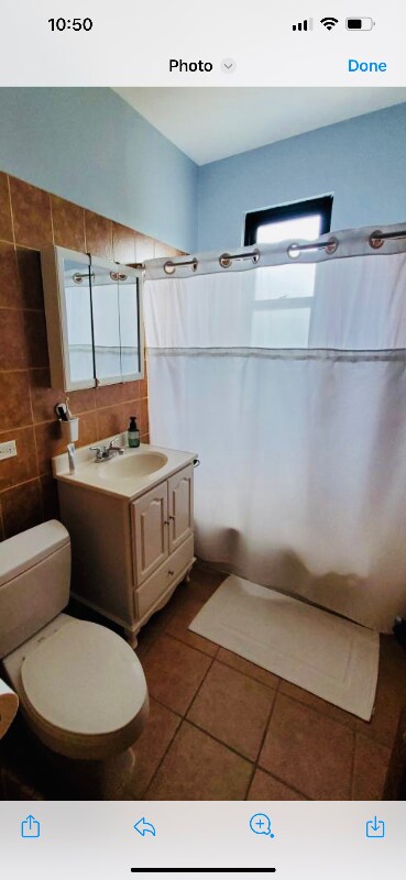 Foto del edificio - 2118 W Warner Ave