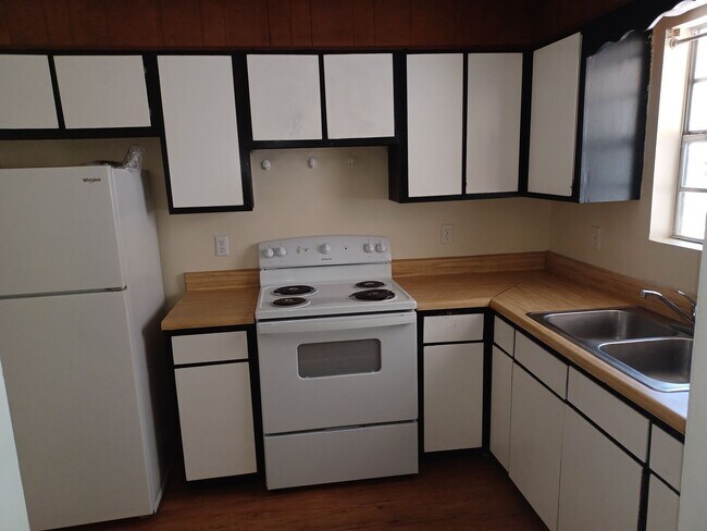 Building Photo - Beautiful 3bd/2ba home ready to rent