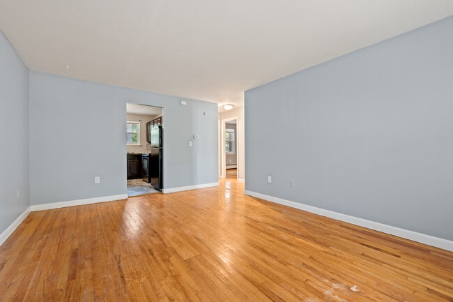 Building Photo - 106 Central Ave