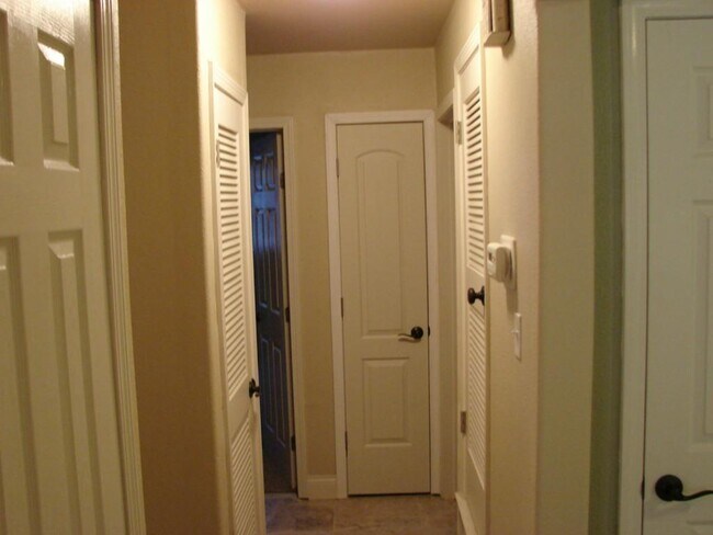 Foto del edificio - 4715 Red River St