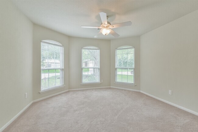 Foto del edificio - 42 Prairie Oak Dr