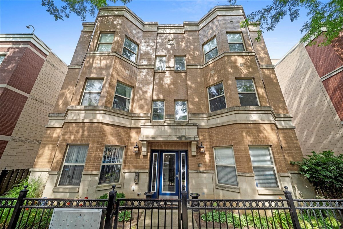 Primary Photo - 1022 S Racine Ave