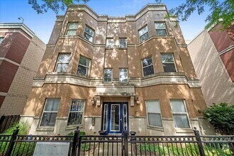 Building Photo - 1022 S Racine Ave