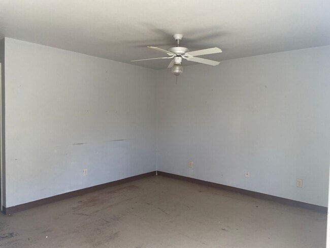 Building Photo - 2851 Highland Ave