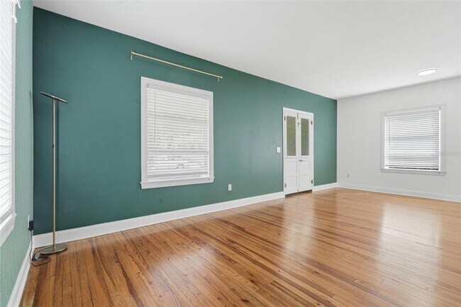 Foto del edificio - 1406 E Ridgewood St