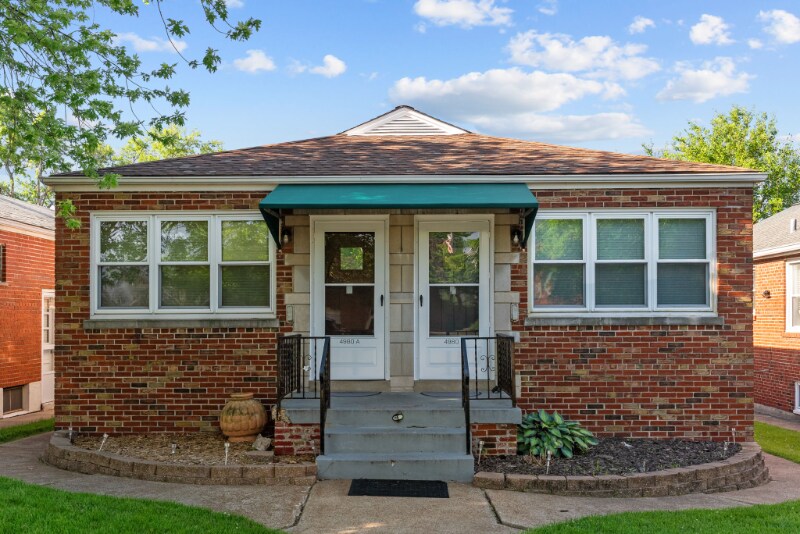 Primary Photo - 4980 Fyler Ave