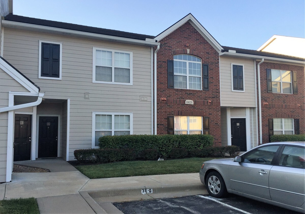 11631 Tomahawk Creek Pkwy, Leawood, KS 66211 Condo for Rent in Leawood, KS