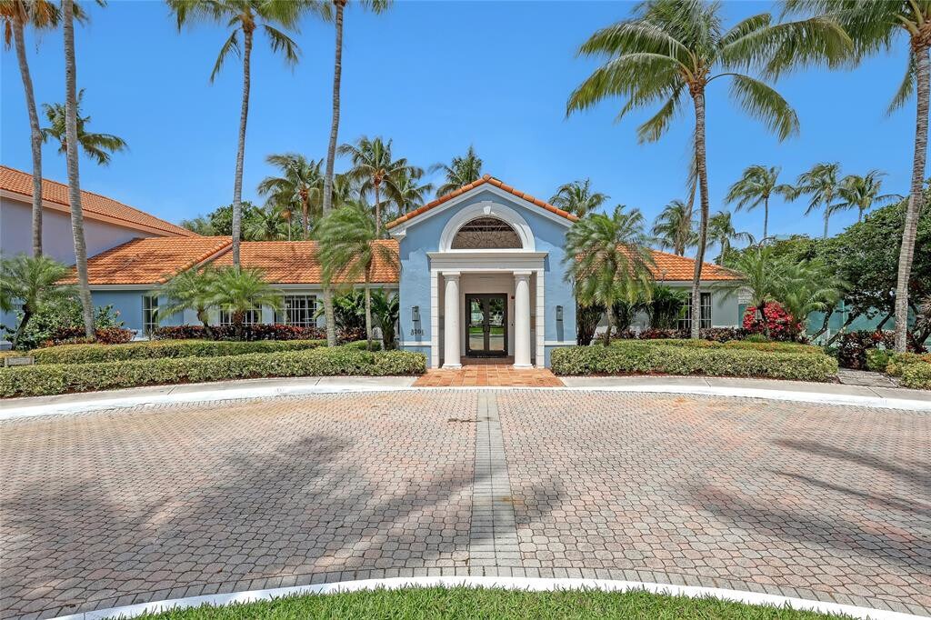 Foto principal - 3279 Clint Moore Rd