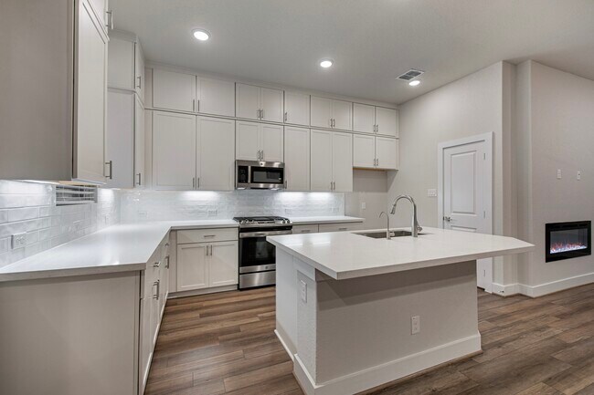 Foto del edificio - 8851 Oakland Rd