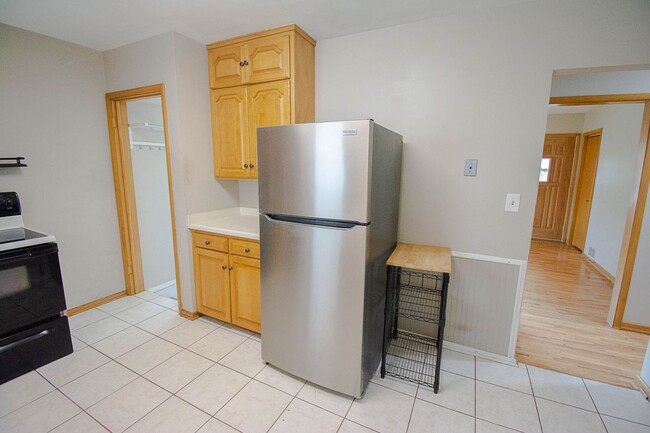 Building Photo - 3BR Home on Large Corner Lot – NW Rochester