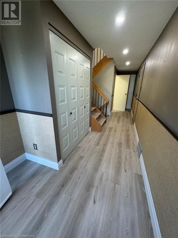 Building Photo - 14 Briar Knoll Pl