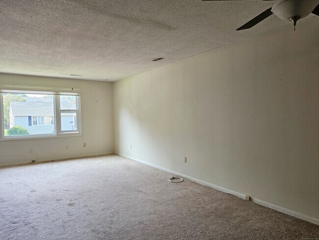 Building Photo - 805 Garfield Ave