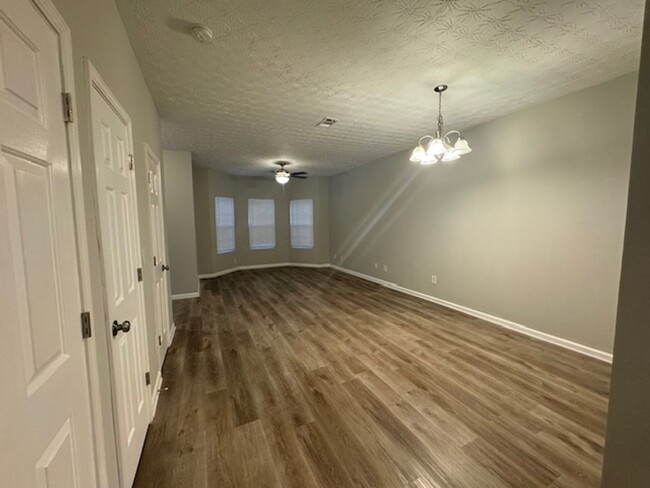 Foto del edificio - 3 Bedroom / 2.5 Bath Townhome in McDonough!