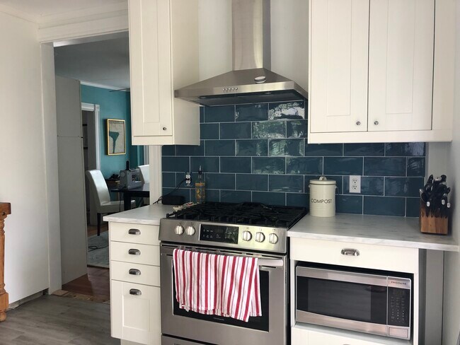 Foto del edificio - 14 Bedlow Ave