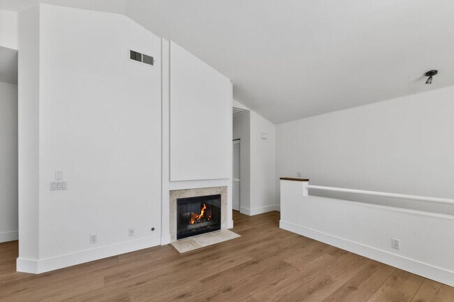 Foto del edificio - Beautifully Remodeled Condo in Palm Court