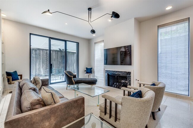 Foto del edificio - 3717 Prescott Ave