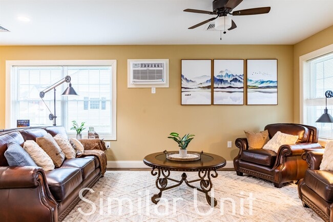 Foto del edificio - 8 John Dr