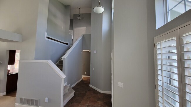 Foto del edificio - 17052 East Carr Avenue