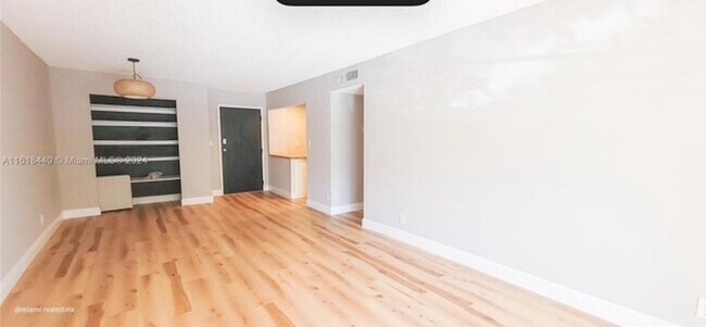 Building Photo - 6500 Cypress Rd