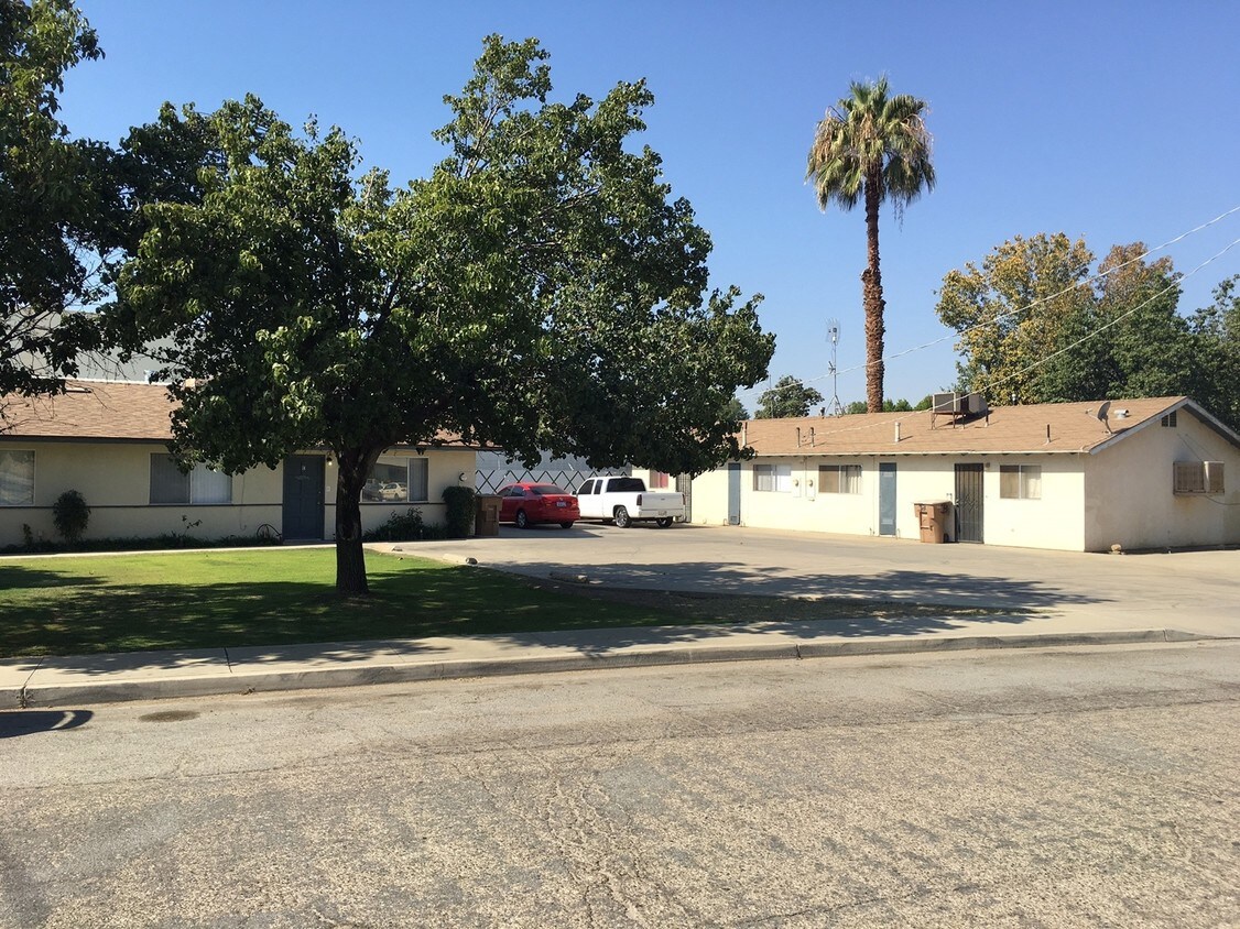 Primary Photo - 524 Sequoia Dr