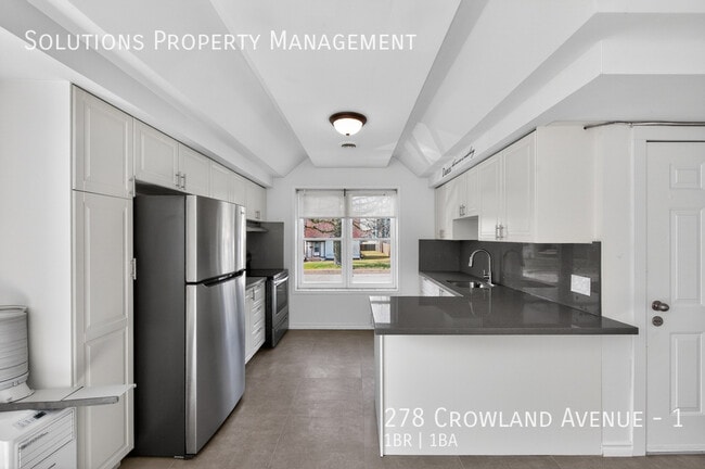 Building Photo - ***1 Bed/1 Bath Updated Unit***