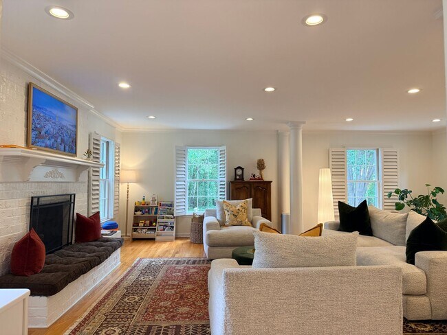Building Photo - Stunning 4-Bedroom Cary Home with Basement! Available August 5th 2026!