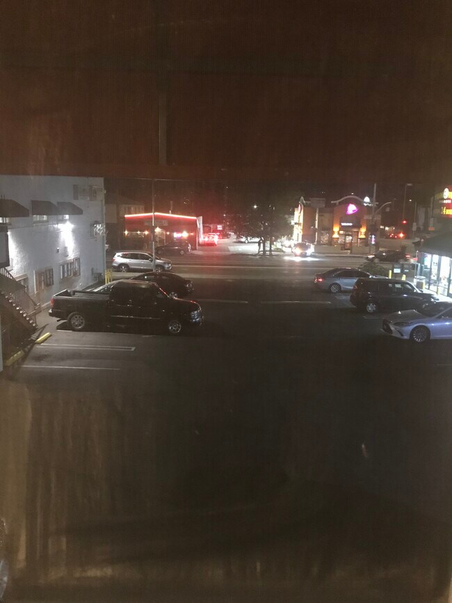 Foto del edificio - 5212 Colfax Ave