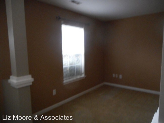 Building Photo - 3 br, 2.5 bath House - 17 George Court