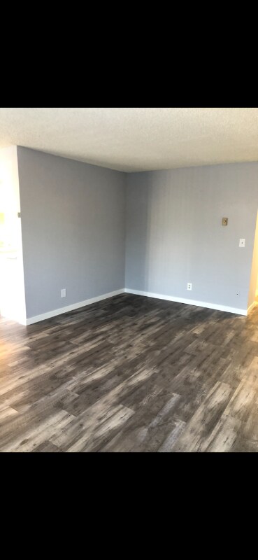 Foto principal - 653 W 13th St