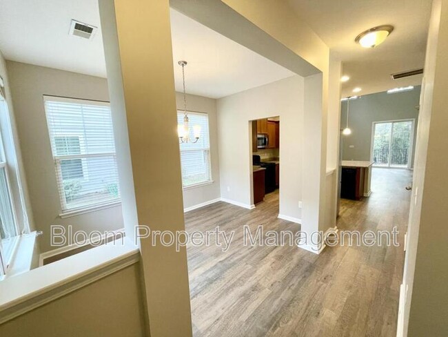 Building Photo - 4995 Hay Bale Ct
