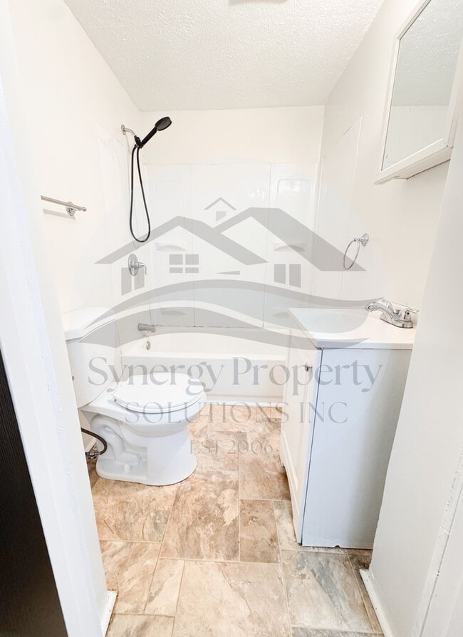 Building Photo - 23 Martha Ave