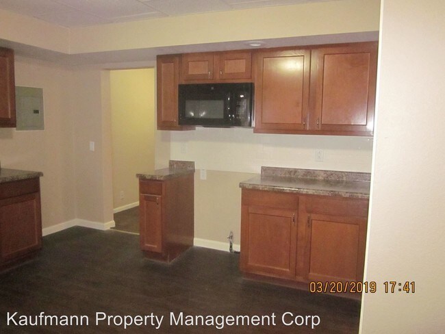 Building Photo - 2 br, 1 bath House - 236 W Butler Street